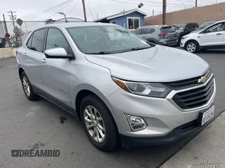 2020 Chevrolet Equinox LT z VIN 2GNAXJEV5L6232137, wystawiony jako IAAI lot #42564889 z przebiegiem 72 940 mil mil oraz . Historia ofert i sprzedaży dostępna na DreamBid. Obrazek 2.
