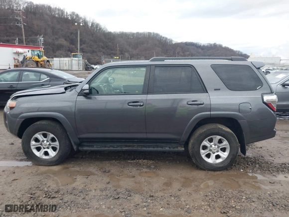 2017 Toyota 4Runner SR5 with VIN JTEBU5JR3H5421146, listed as a IAAI auction lot 41638609 with 101,535 mi miles. Bid and sale history available at carsss.com. Image 15.