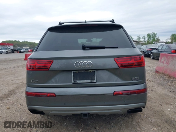 2017 Audi Q7 Premium Plus with VIN WA1LAAF72HD003422, listed as a IAAI auction lot 42086085 with 128,594 mi miles. Bid and sale history available at carsss.com. Image 16.