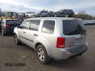 2010 Honda Pilot LX with VIN 5FNYF4H29AB002203, listed as a IAAI auction lot 40858777 with 128,621 mi miles and . Bid and sale history available at DreamBid. Image 3.