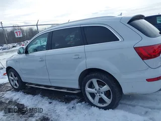 2012 Audi Q7 3.0T S line with VIN WA1DGAFE8CD010319, listed as a IAAI auction lot 41649288 with 148,379 mi miles. Bid and sale history available at carsss.com. Image 15.