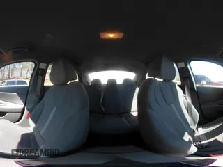 2025 Hyundai Elantra SE z VIN KMHLL4DG4SU856802, wystawiony jako IAAI lot #42102646 z przebiegiem 1 555 mil mil oraz . Historia ofert i sprzedaży dostępna na DreamBid. Obrazek 24.