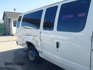 2013 Ford Econoline Passenger XL z VIN 1FBSS3BL5DDA58538, wystawiony jako IAAI lot #41918651 z przebiegiem 141 471 mil mil oraz . Historia ofert i sprzedaży dostępna na DreamBid. Obrazek 6.