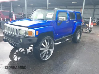 2006 Hummer H3 with VIN 5GTDN136568179177, listed as a IAAI auction lot 41950456 with 223,713 mi miles. Bid and sale history available at carsss.com. Image 2.