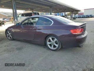 2008 BMW 3 Series 328i z VIN WBAWV13578P118345, wystawiony jako Copart lot #52437355 z przebiegiem 151 398 mil mil oraz Czysty tytuł • Clean title. Historia ofert i sprzedaży dostępna na DreamBid. Obrazek 2.