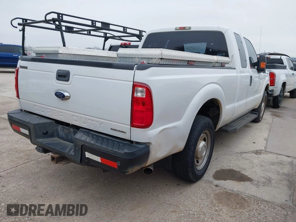 2016 Ford F-250 XLT z VIN 1FT7X2A66GEC26128, wystawiony jako IAAI lot #41552582 z przebiegiem 164 291 mil mil oraz . Historia ofert i sprzedaży dostępna na DreamBid. Obrazek 4.