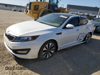 2011 Kia Optima SX z VIN KNAGR4A69B5135205, wystawiony jako Copart lot #55791295 z przebiegiem 168 955 mil mil oraz Szkoda całkowita • Salvage title. Historia ofert i sprzedaży dostępna na DreamBid. Obrazek 1.