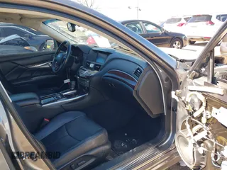 2018 Infiniti Q70 Luxe with VIN JN1BY1AR6JM220065, listed as a IAAI auction lot 41665033 with 135,905 mi miles and . Bid and sale history available at DreamBid. Image 5.