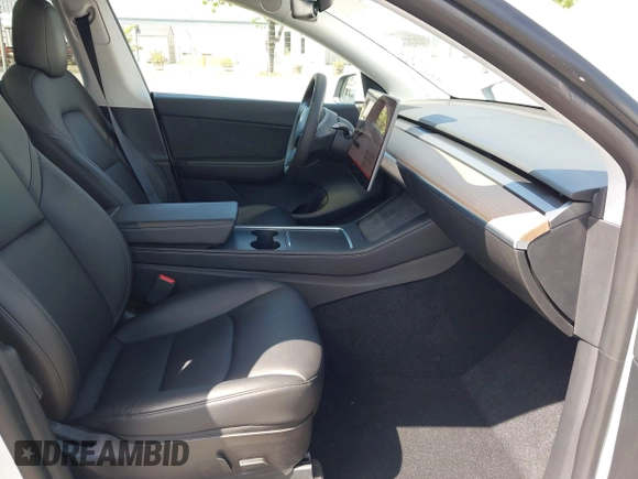 2022 Tesla Model Y Performance z VIN 7SAYGDEF2NF347456, wystawiony jako IAAI lot #42177725 z przebiegiem 29 374 mil mil oraz . Historia ofert i sprzedaży dostępna na DreamBid. Obrazek 5.