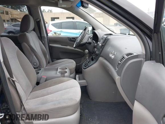 2012 Kia Sedona LX with VIN KNDMG4C78C6502141, listed as a IAAI auction lot 41725800 with 153,789 mi miles and . Bid and sale history available at carsss.com. Image 5.
