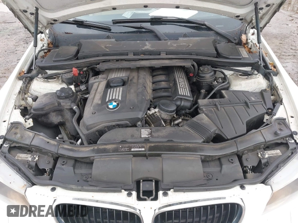 2011 BMW 3 Series 328i xDrive with VIN WBAPK7G53BNN71066, listed as a IAAI auction lot 41944444 with 191,063 mi miles. Bid and sale history available at carsss.com. Image 10.
