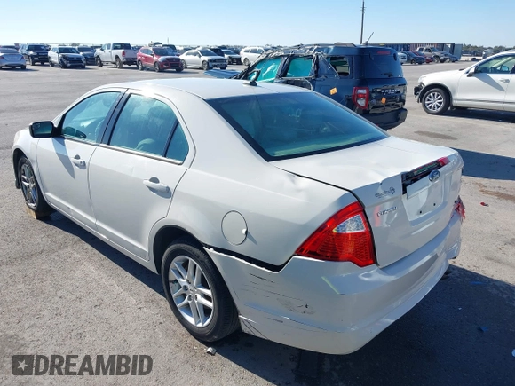 2012 Ford Fusion S with VIN 3FAHP0GA7CR364584, listed as a IAAI auction lot 41664045 with 185,895 mi miles. Bid and sale history available at carsss.com. Image 3.