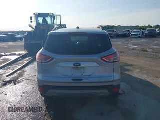 2016 Ford Escape SE with VIN 1FMCU0GX6GUC41452, listed as a IAAI auction lot 39369447 with 235,434 mi miles and . Bid and sale history available at carsss.com. Image 15.
