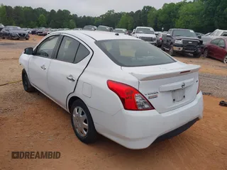 2019 Nissan Versa SV z VIN 3N1CN7AP9KL842119, wystawiony jako IAAI lot #42117192 z przebiegiem 102 475 mil mil oraz . Historia ofert i sprzedaży dostępna na DreamBid. Obrazek 3.