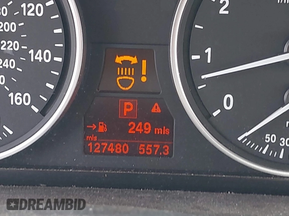 2013 BMW X5 xDrive35i z VIN 5UXZV4C59D0E03876, wystawiony jako IAAI lot #42214184 z przebiegiem 127 480 mil mil oraz . Historia ofert i sprzedaży dostępna na DreamBid. Obrazek 16.