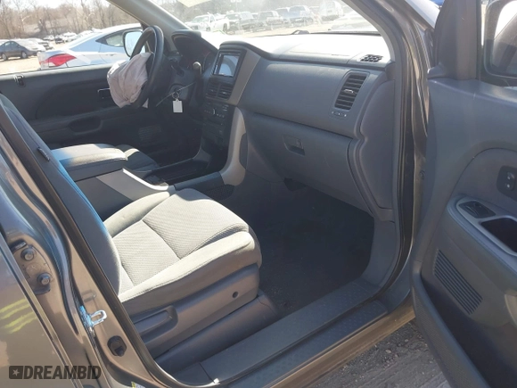 2008 Honda Pilot SE with VIN 5FNYF18358B021221, listed as a IAAI auction lot 41773745 with 169,160 mi miles. Bid and sale history available at carsss.com. Image 5.