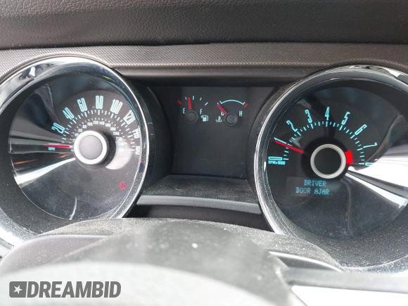 2013 Ford Mustang V6 with VIN 1ZVBP8EM9D5239373, listed as a IAAI auction lot 42373631 with 110,821 mi miles and . Bid and sale history available at DreamBid. Image 7.