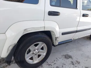 2007 Jeep Liberty Sport with VIN 1J4GL48K87W618400, listed as a IAAI auction lot 42041604 with 165,115 mi miles and . Bid and sale history available at carsss.com. Image 14.