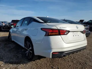2019 Nissan Altima 2.5 SR with VIN 1N4BL4CV8KN320094, listed as a Copart auction lot 48424995 with 57,642 mi miles and Salvage Title. Bid and sale history available at carsss.com. Image 2.