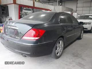 2008 Acura RL Tech Pkg with VIN JH4KB16668C000095, listed as a IAAI auction lot 40980440 with 190,396 mi miles. Bid and sale history available at carsss.com. Image 4.