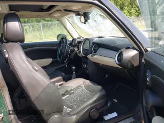 2011 MINI Hardtop with VIN WMWSU3C53BT183060, listed as a IAAI auction lot 42564309 with 160,145 mi miles and . Bid and sale history available at DreamBid. Image 5.