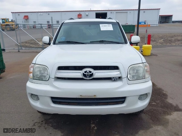 2006 Toyota Sequoia Limited with VIN 5TDBT48A16S258005, listed as a IAAI auction lot 42009303 with 219,977 mi miles. Bid and sale history available at carsss.com. Image 12.