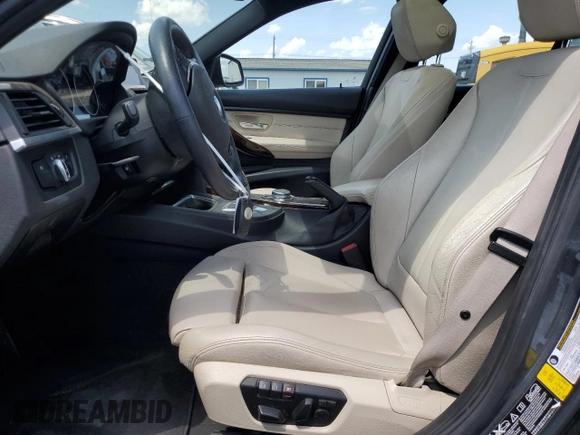 2015 BMW 3 Series 335i xDrive с VIN WBA3B9G53FNR93869, выставлен на аукционе Copart как лот 62071505 с пробегом 60 225 миль миль и Списание • Salvage title. История ставок и продаж доступна на DreamBid. Изображение 7.