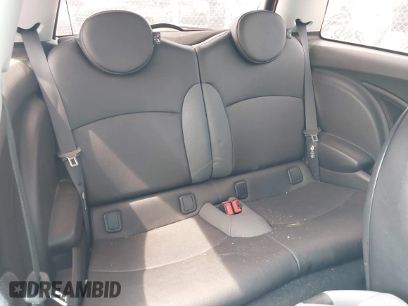 2009 MINI Hardtop S with VIN WMWMF73559TW87548, listed as a IAAI auction lot 42346174 with 132,361 mi miles and . Bid and sale history available at DreamBid. Image 8.