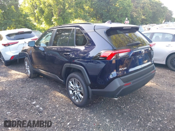2025 Toyota RAV4 XLE Premium with VIN 2T3A1RFV8SW498844, listed as a IAAI auction lot 42517868 with 5,152 mi miles and . Bid and sale history available at DreamBid. Image 3.