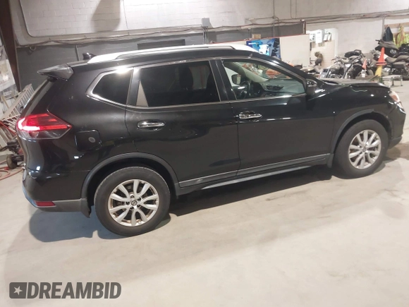 2017 Nissan Rogue SV with VIN KNMAT2MT5HP574527, listed as a IAAI auction lot 41050779 with 97,524 mi miles. Bid and sale history available at carsss.com. Image 4.