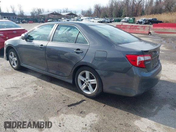 2012 Toyota Camry L with VIN 4T1BF1FK1CU094016, listed as a IAAI auction lot 41815873 with 153,631 mi miles. Bid and sale history available at carsss.com. Image 3.