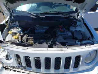 2011 Jeep Patriot Sport with VIN 1J4NT1GA4BD224041, listed as a IAAI auction lot 41934301 with 118,124 mi miles and . Bid and sale history available at carsss.com. Image 10.