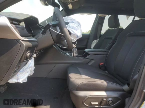2025 Jeep Grand Cherokee Altitude X z VIN 1C4RJHAG9SC304850, wystawiony jako Copart lot #59705785 z przebiegiem 484 mil mil oraz Szkoda całkowita • Salvage title. Historia ofert i sprzedaży dostępna na DreamBid. Obrazek 7.