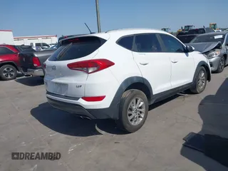 2016 Hyundai Tucson Limited with VIN KM8J33A24GU160815, listed as a IAAI auction lot 41856250 with 98,609 mi miles. Bid and sale history available at carsss.com. Image 4.