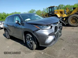 2021 Toyota Highlander XLE with VIN 5TDGZRBH4MS078778, listed as a Copart auction lot 56496855 with 35,563 mi miles and Salvage title. Bid and sale history available at DreamBid. Image 15.