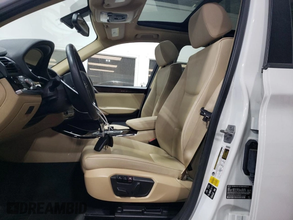 2016 BMW X3 xDrive28i z VIN 5UXWX9C5XG0D84835, wystawiony jako Copart lot #56165305 z przebiegiem 71 878 mil mil oraz Szkoda całkowita • Salvage title. Historia ofert i sprzedaży dostępna na DreamBid. Obrazek 7.