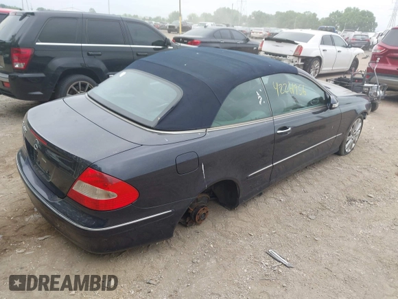 2008 Mercedes-Benz CLK 350 with VIN WDBTK56F48T094098, listed as a IAAI auction lot 42261956 with 164,679 mi miles and . Bid and sale history available at DreamBid. Image 4.