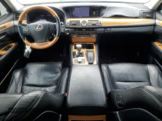 2013 Lexus LS z VIN JTHDU1EF0D5015775, wystawiony jako Copart lot #56936895 z przebiegiem 97 826 mil mil oraz Tytuł czysty. Historia ofert i sprzedaży dostępna na DreamBid. Obrazek 8.