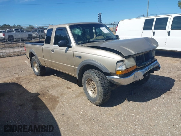 1999 Ford Ranger XL with VIN 1FTZR15V8XTB07717, listed as a IAAI auction lot 41661032 with 161,889 mi miles. Bid and sale history available at carsss.com. Image 1.
