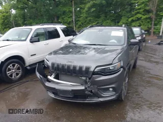 2019 Jeep Cherokee Limited with VIN 1C4PJMDX8KD333942, listed as a IAAI auction lot 42319821 with 80,534 mi miles and . Bid and sale history available at DreamBid. Image 6.