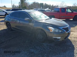 2015 Nissan Altima 2.5 S with VIN 1N4AL3AP5FN353022, listed as a IAAI auction lot 41310271 with 181,200 mi miles. Bid and sale history available at carsss.com. Image 1.