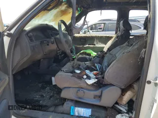 1997 Toyota T100 SR5 z VIN JT4UN24D0V0040856, wystawiony jako Copart lot #64775874 z przebiegiem Nie podano mil oraz Nie do naprawy. Historia ofert i sprzedaży dostępna na DreamBid. Obrazek 7.