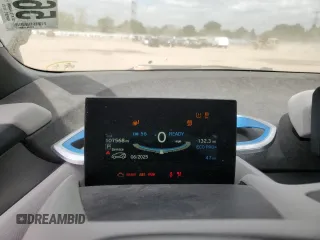 2015 BMW i3 с VIN WBY1Z4C54FV504649, выставлен на аукционе Copart как лот 56053175 с пробегом 107 568 миль миль и Списание • Salvage title. История ставок и продаж доступна на DreamBid. Изображение 9.