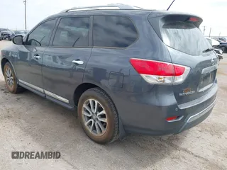 2013 Nissan Pathfinder SL with VIN 5N1AR2MM4DC630445, listed as a IAAI auction lot 41946196 with 196,192 mi miles. Bid and sale history available at carsss.com. Image 3.