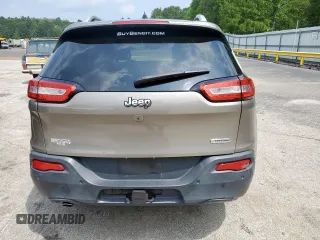 2017 Jeep Cherokee Latitude z VIN 1C4PJLCB3HW502519, wystawiony jako Copart lot #56926335 z przebiegiem 47 549 mil mil oraz Szkoda całkowita • Salvage title. Historia ofert i sprzedaży dostępna na DreamBid. Obrazek 6.