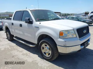 2005 Ford F-150 XLT with VIN 1FTPW145X5KD57271, listed as a IAAI auction lot 42062146 with 279,425 mi miles. Bid and sale history available at carsss.com. Image 1.