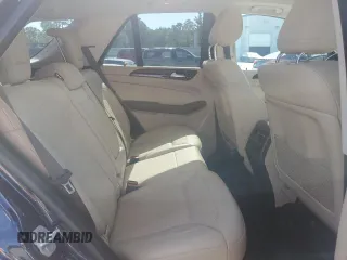 2017 Mercedes-Benz GLE 350 z VIN 4JGDA5JB4HA869245, wystawiony jako Copart lot #57169465 z przebiegiem 106 136 mil mil oraz Szkoda całkowita • Salvage title. Historia ofert i sprzedaży dostępna na DreamBid. Obrazek 11.