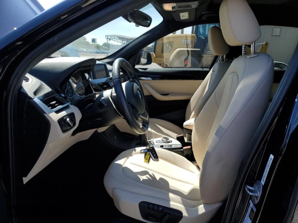2017 BMW X1 sDrive28i with VIN WBXHU7C38H5H35075, listed as a Copart auction lot 44896793 with 78,172 mi miles. Bid and sale history available at carsss.com. Image 7.