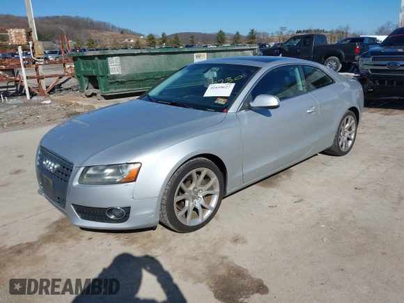 2012 Audi A5 Premium Plus z VIN WAULFAFR2CA003730, wystawiony jako IAAI lot #41659627 z przebiegiem 110 392 mil mil oraz . Historia ofert i sprzedaży dostępna na DreamBid. Obrazek 2.