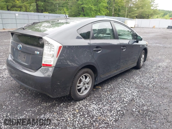 2010 Toyota Prius II z VIN JTDKN3DU9A0141787, wystawiony jako IAAI lot #42375817 z przebiegiem 270 502 mil mil oraz . Historia ofert i sprzedaży dostępna na DreamBid. Obrazek 4.
